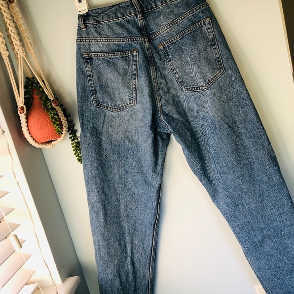 High Waisted Loose Taper Jeans  Size 25 - Picture 2 of 6